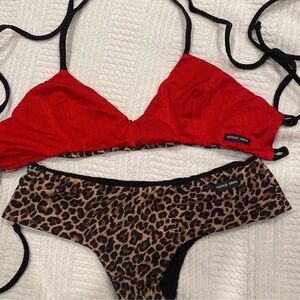 SAVAGE SWIM REVERSIBLE SUIT SZ M    Custom design